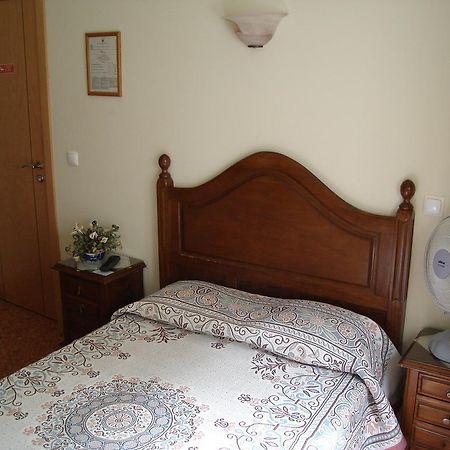 Perola Da Baixa Hotel Lisboa Стая снимка